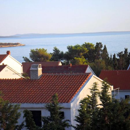 Apartments Mislav Новаля Екстериор снимка