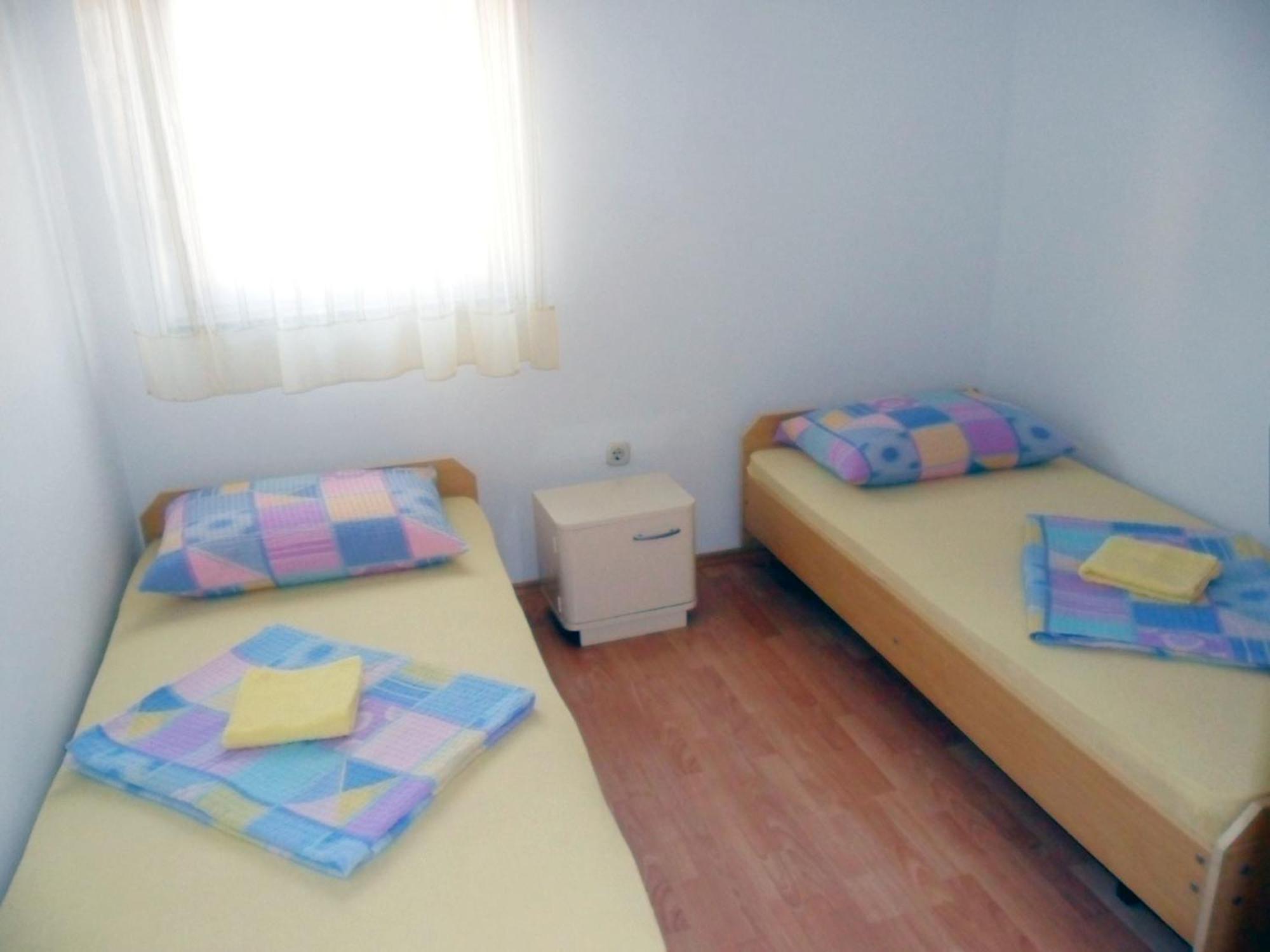 Apartments Mislav Новаля Екстериор снимка