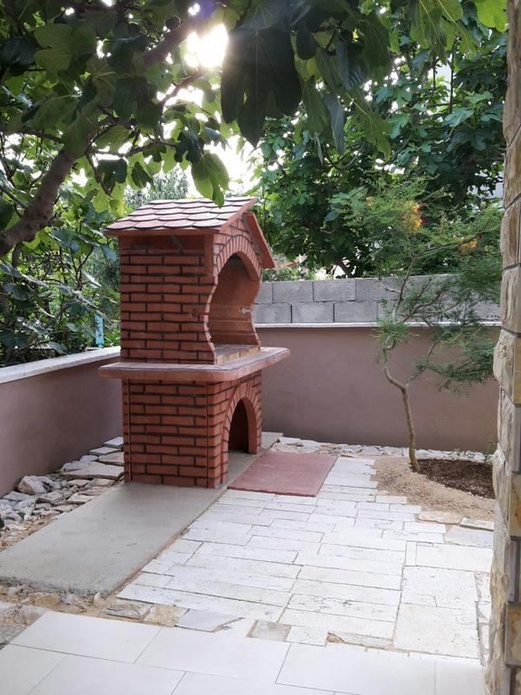 Apartments Mislav Новаля Екстериор снимка