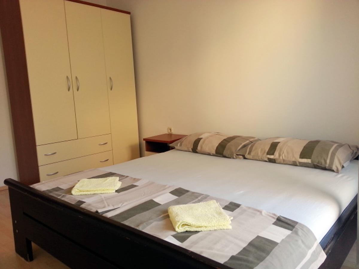 Apartments Mislav Новаля Екстериор снимка