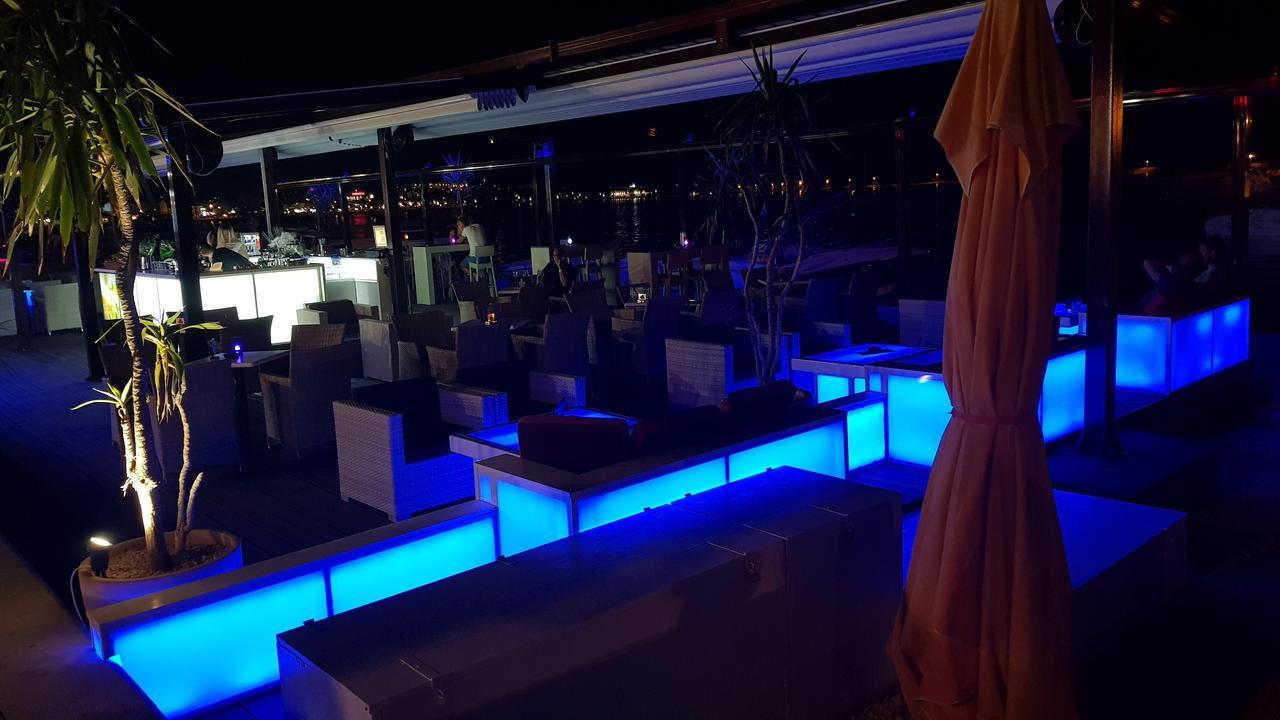 Apartments Mislav Новаля Екстериор снимка