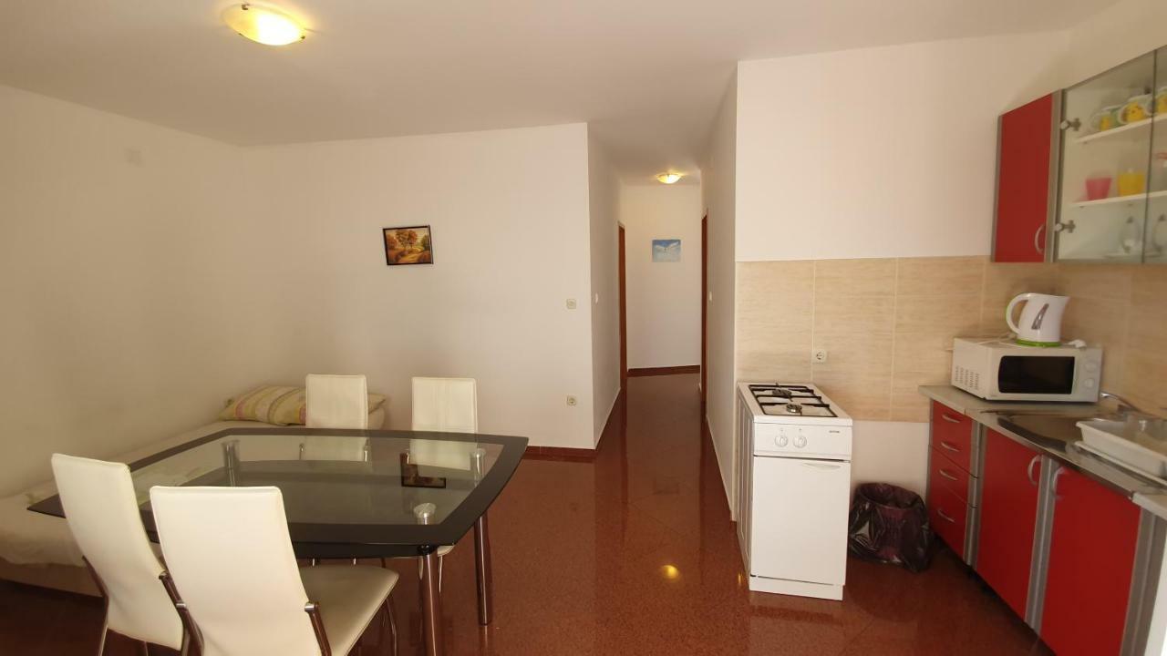 Apartments Mislav Новаля Екстериор снимка