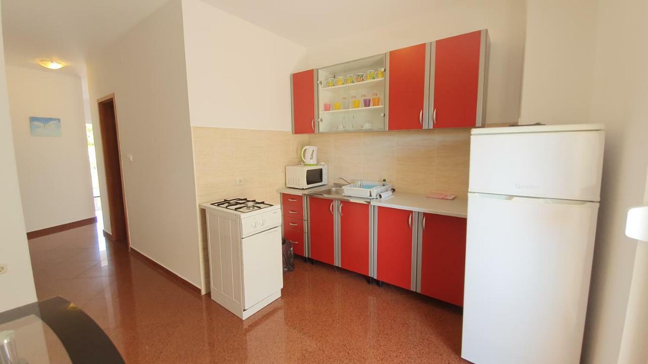 Apartments Mislav Новаля Екстериор снимка