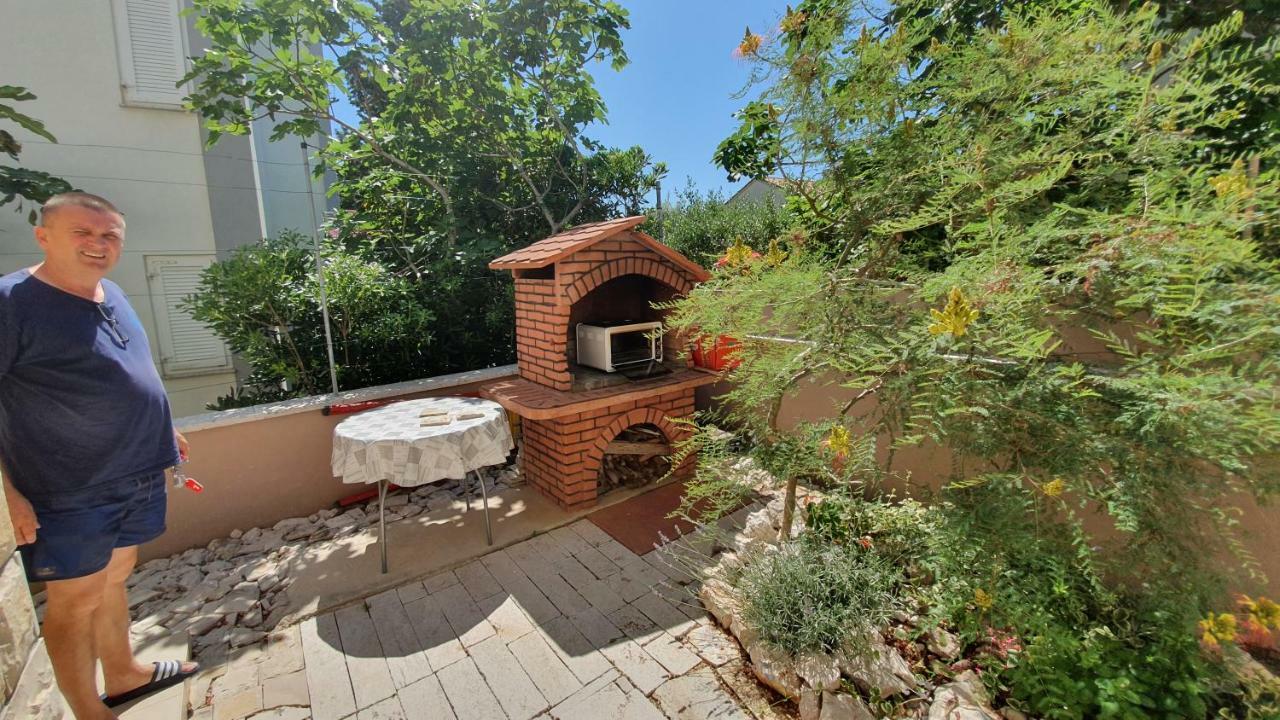 Apartments Mislav Новаля Екстериор снимка